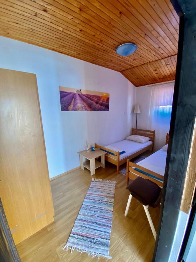Apartmani Ines Marina Exterior photo