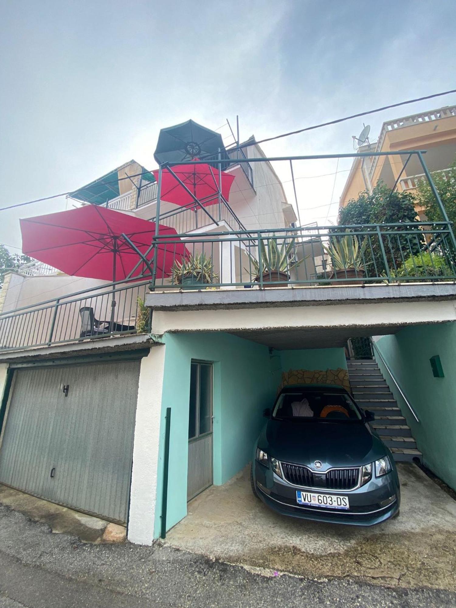 Apartmani Ines Marina Exterior photo