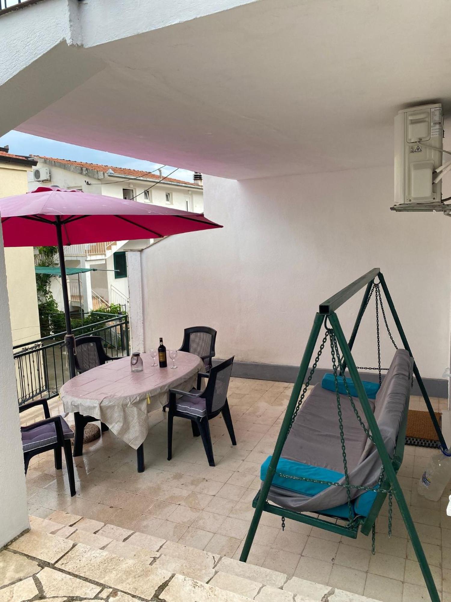 Apartmani Ines Marina Exterior photo
