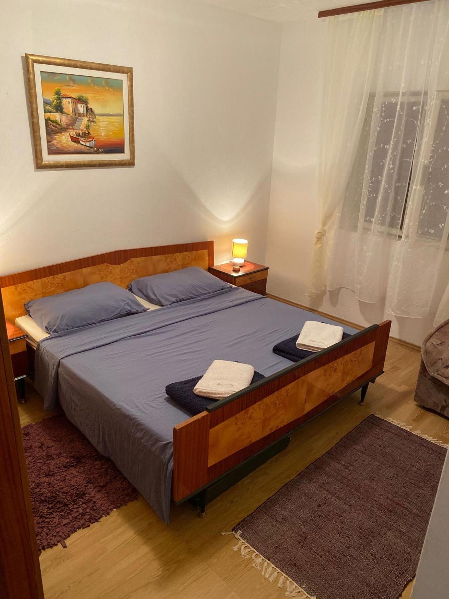 Apartmani Ines Marina Exterior photo